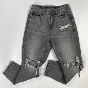 American Eagle Distressed Mom Jean High Rise Black Size 4 Short